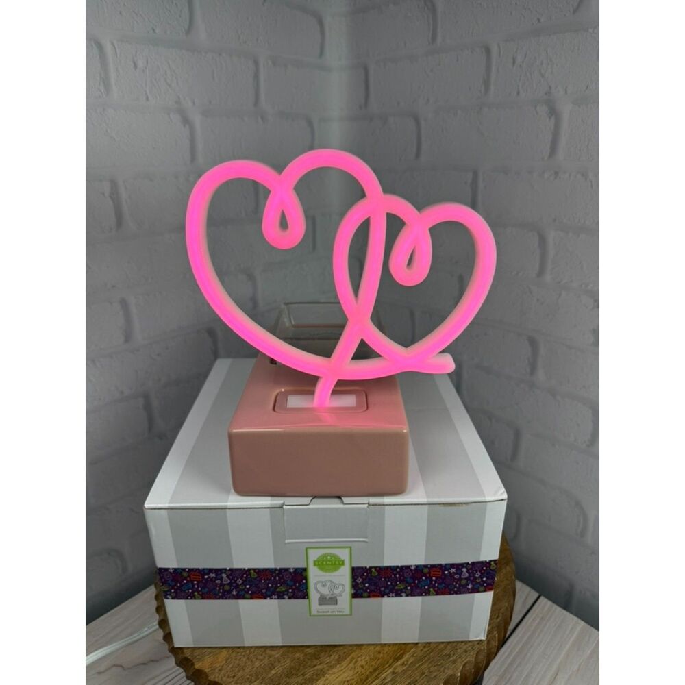 Scentsy Sweet on You Wax Warmer Pre-Loved in box - Picture 7 of 9